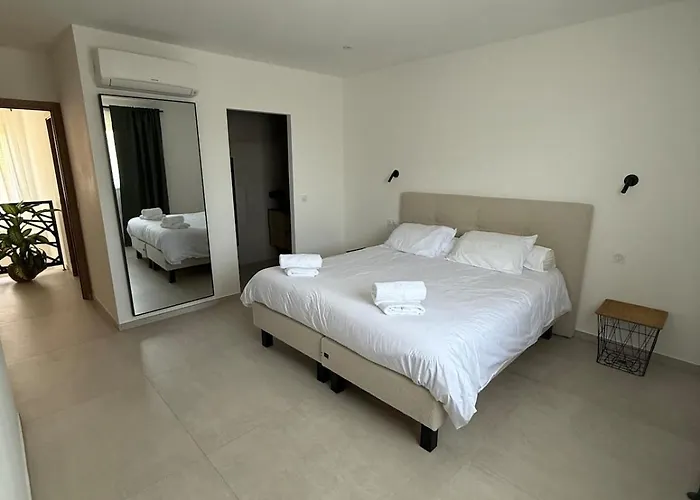 New Apartment, 3 Bedrooms, Sea View