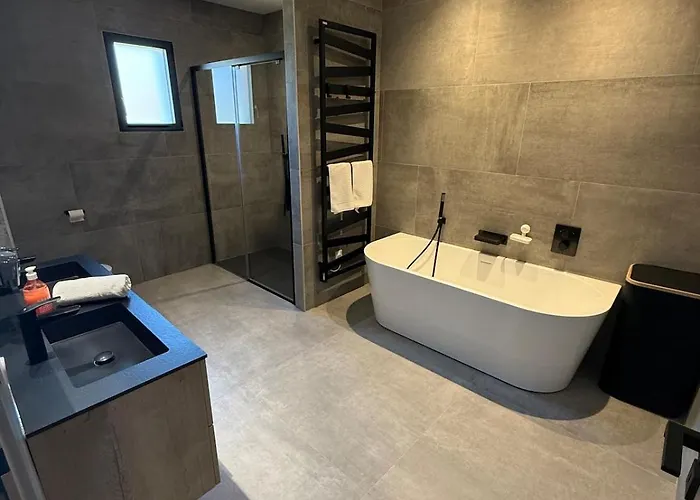 Appartement New Apartment, 3 Bedrooms, Sea View