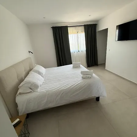 Apartment New Apartment, 3 Bedrooms, Sea View *