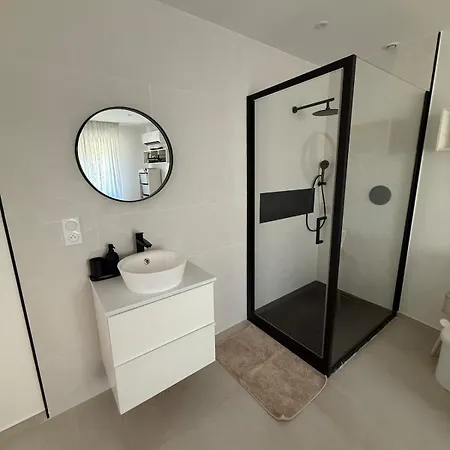 New Apartment, 3 Bedrooms, Sea View