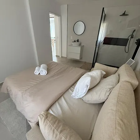 New Apartment, 3 Bedrooms, Sea View