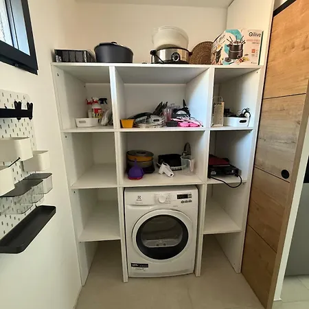 New Apartment, 3 Bedrooms, Sea View Apartmán