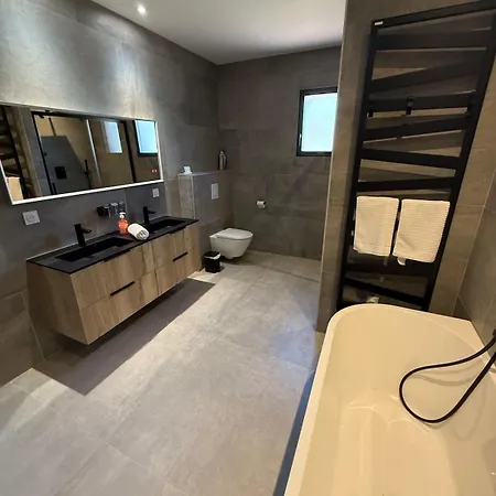 New Apartment, 3 Bedrooms, Sea View Porto-Vecchio (Corsica)