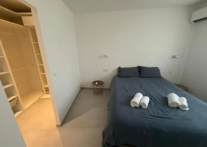 New Apartment, 3 Bedrooms, Sea View * ポルトヴェッキオ