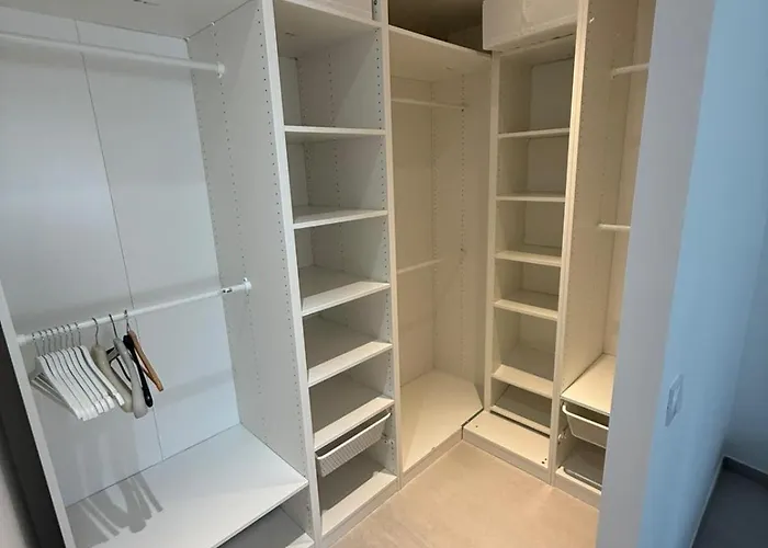 New Apartment, 3 Bedrooms, Sea View アパート *