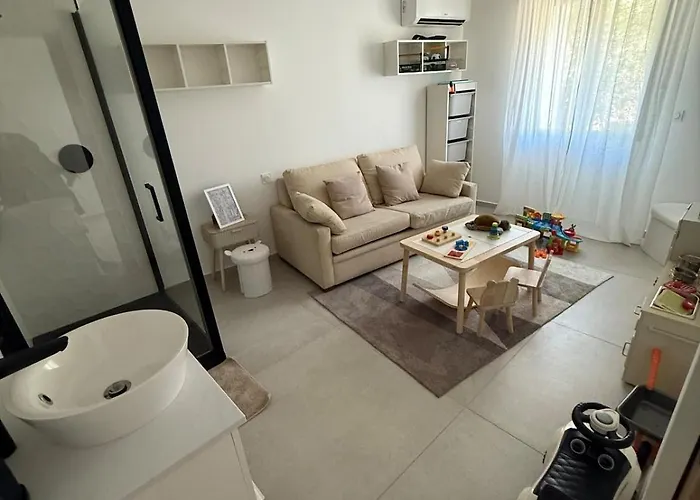 New Apartment, 3 Bedrooms, Sea View * ポルトヴェッキオ