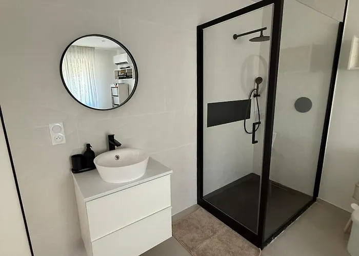 New Apartment, 3 Bedrooms, Sea View