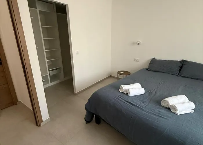 New Apartment, 3 Bedrooms, Sea View * ポルトヴェッキオ